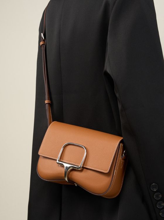 Elova Handcrafted Genuine Leather Crossbody Bag in Black - E437 view 3