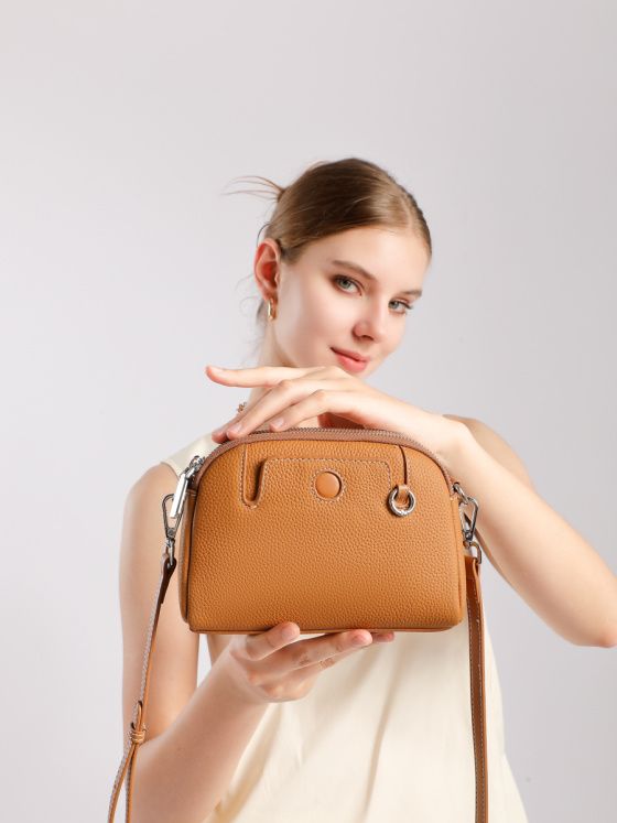 Elova Handcrafted Genuine Leather Crossbody Bag in Black - E714 view 8