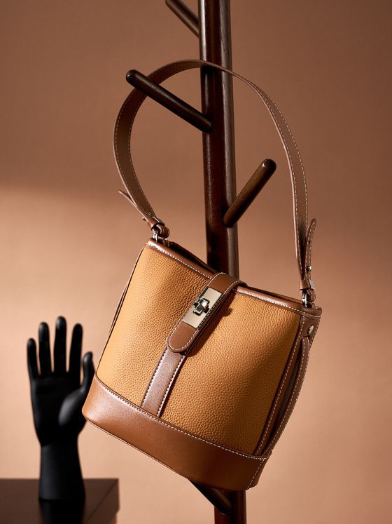 Elova Handcrafted Genuine Leather Crossbody Bag in White - E381 view 7