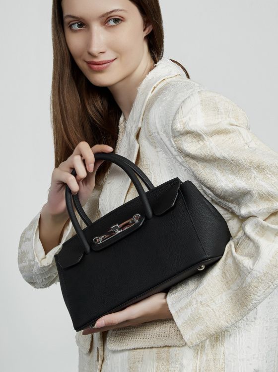 Elova Handcrafted Genuine Leather Crossbody Bag in Black - E659 view 2