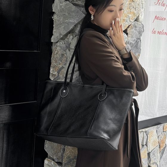 Elova Handcrafted Genuine Leather Tote Bag in Black - E513 view 8