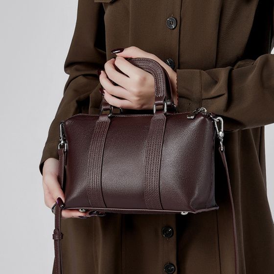 Elova Handcrafted Genuine Leather Bag in Black - E537 view 4