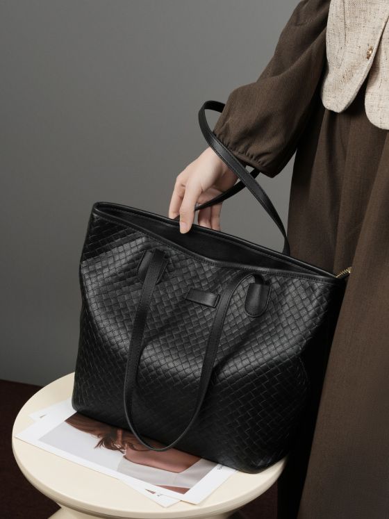 Elova Handcrafted Genuine Leather Tote Bag in Black - E448 view 3