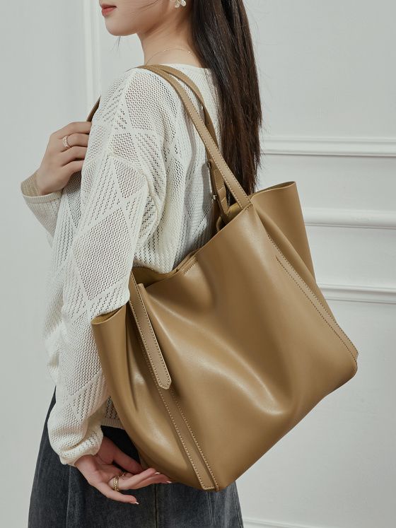 Elova Handcrafted Genuine Leather Tote Bag in Black - E777 view 2