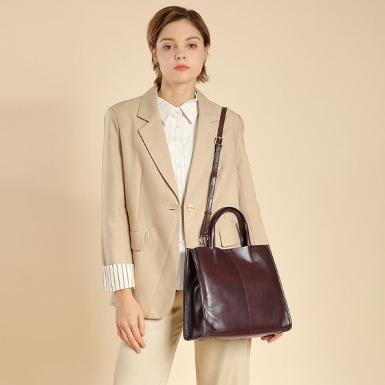 Elova Handcrafted Genuine Leather Crossbody Bag in Black - E494 view 2