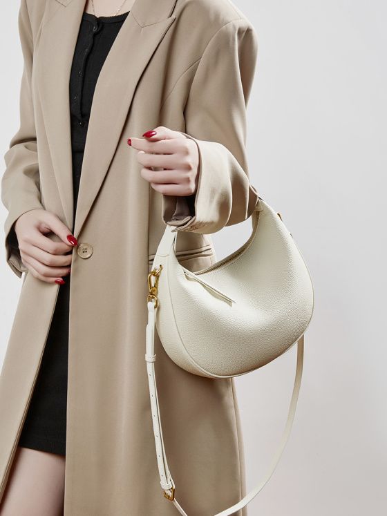 Elova Handcrafted Genuine Leather Crossbody Bag in Black - E817 view 7