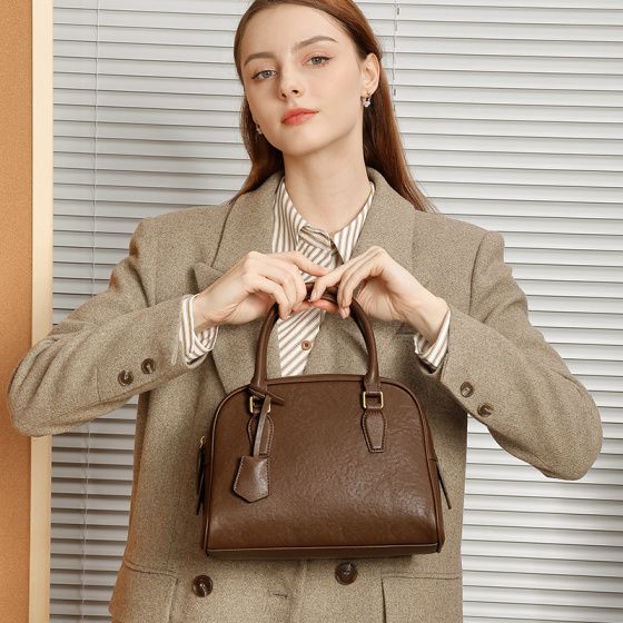 Elova Handcrafted Genuine Leather Crossbody Bag in Black - E523 view 6