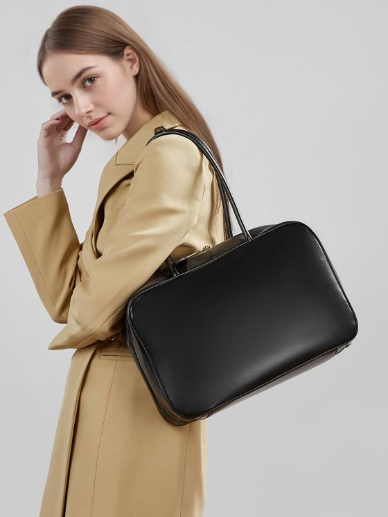 Elova Handcrafted Genuine Leather Bag in Black - E813 view 5