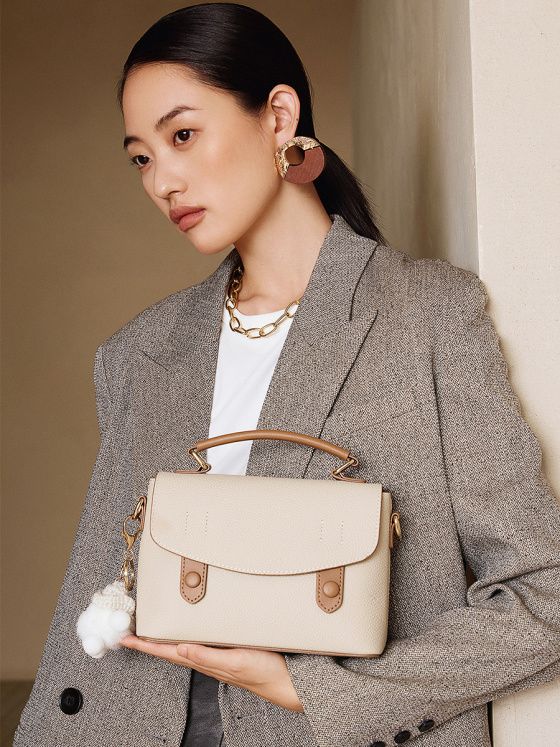 Elova Handcrafted Genuine Leather Crossbody Bag in White - E728