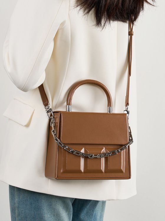 Elova Handcrafted Genuine Leather Crossbody Bag in Black - E189