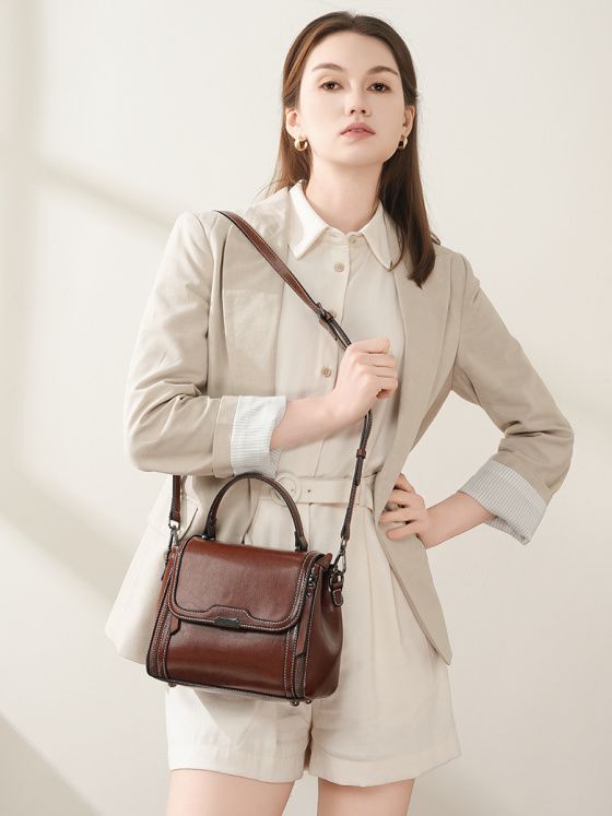 Elova Handcrafted Genuine Leather Crossbody Bag in Black - E637 view 3