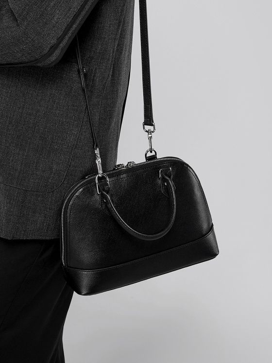 Elova Handcrafted Genuine Leather Crossbody Bag in Black - E530 view 7