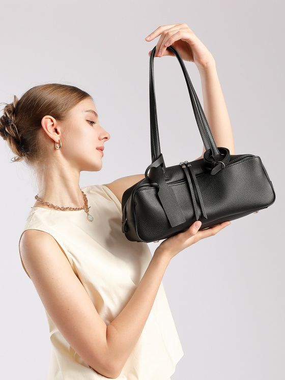 Elova Handcrafted Genuine Leather Shoulder Bag in Black - E725 view 8