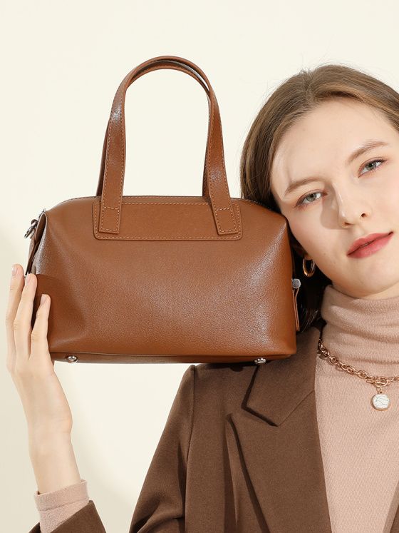 Elova Handcrafted Genuine Leather Crossbody Bag in Black - E558 view 4