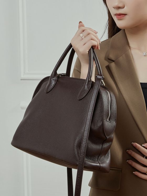 Elova Handcrafted Genuine Leather Shoulder Bag in Black - E758 view 5