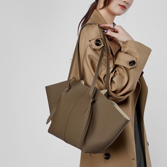 Elova Handcrafted Genuine Leather Tote Bag in Black - E524 view 8