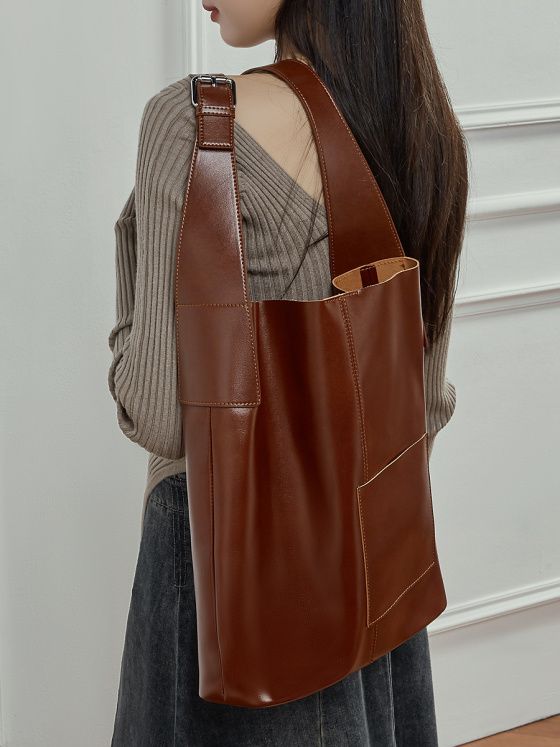 Elova Handcrafted Genuine Leather Tote Bag in Black - E767