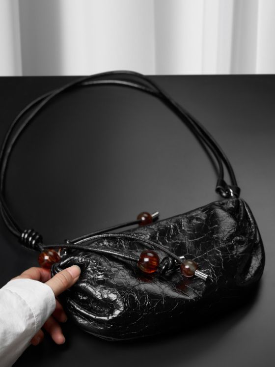 Elova Handcrafted Genuine Leather Crossbody Bag in Black - E472 view 4