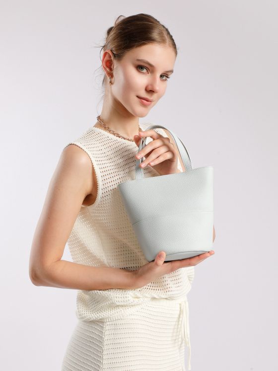 Elova Handcrafted Genuine Leather Crossbody Bag in Black - E711 view 4