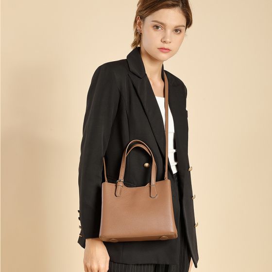 Elova Handcrafted Genuine Leather Crossbody Bag in Black - E500 view 6