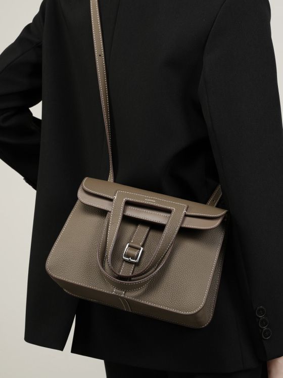 Elova Handcrafted Genuine Leather Crossbody Bag in Black - E439 view 2