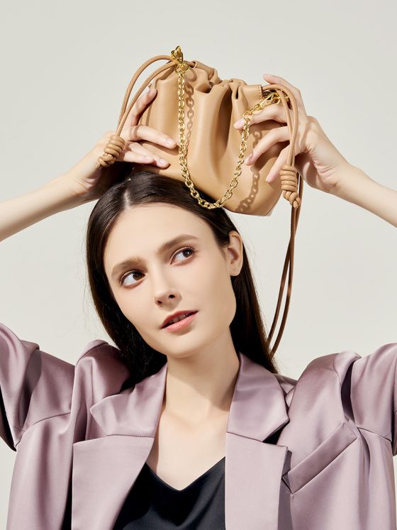 Elova Handcrafted Genuine Leather Crossbody Bag in White - E387