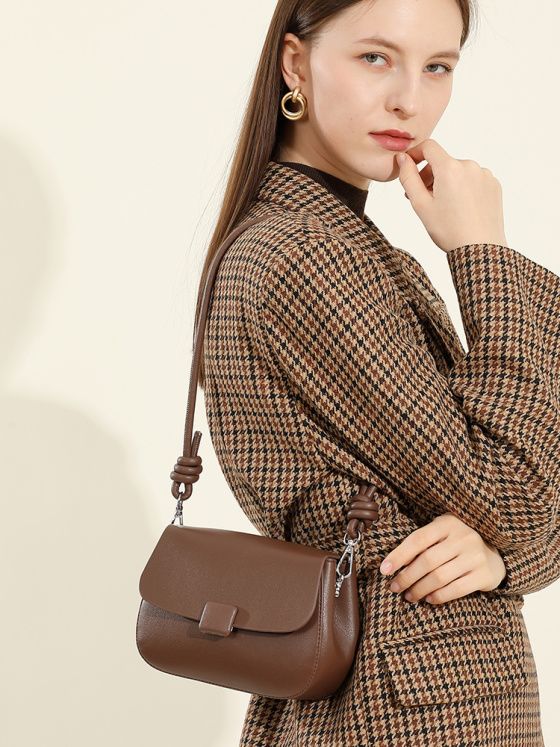 Elova Handcrafted Genuine Leather Crossbody Bag in Black - E557 view 5