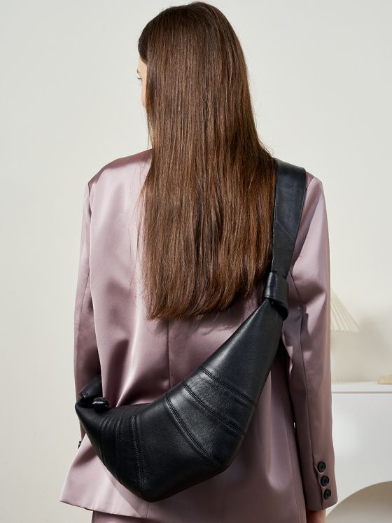 Elova Handcrafted Genuine Leather Crossbody Bag in Black - E403 view 3