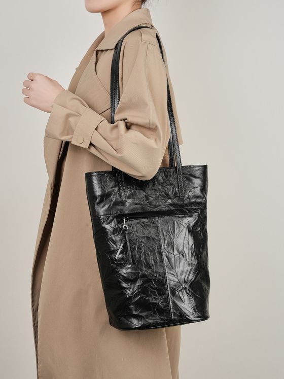 Elova Handcrafted Genuine Leather Tote Bag in Black - E251 view 4