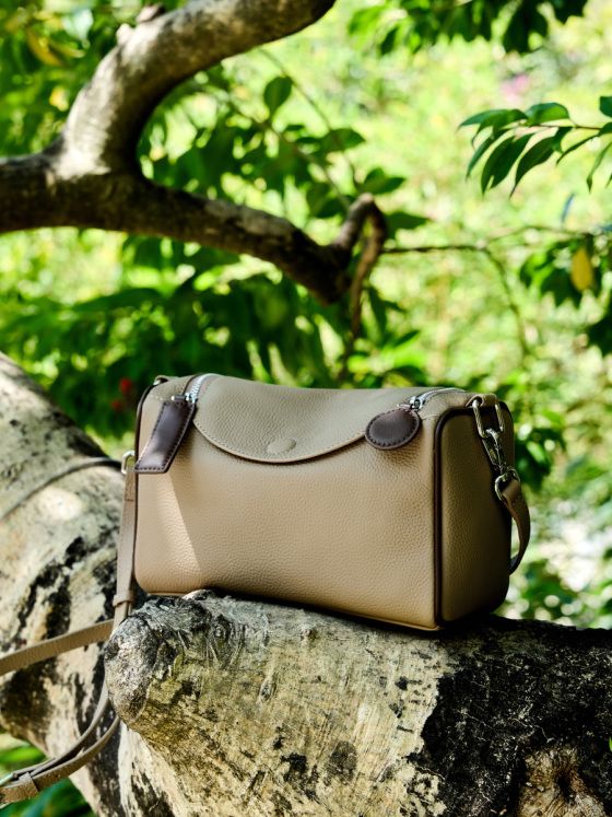 Elova Handcrafted Genuine Leather Crossbody Bag in Black - E600 view 4