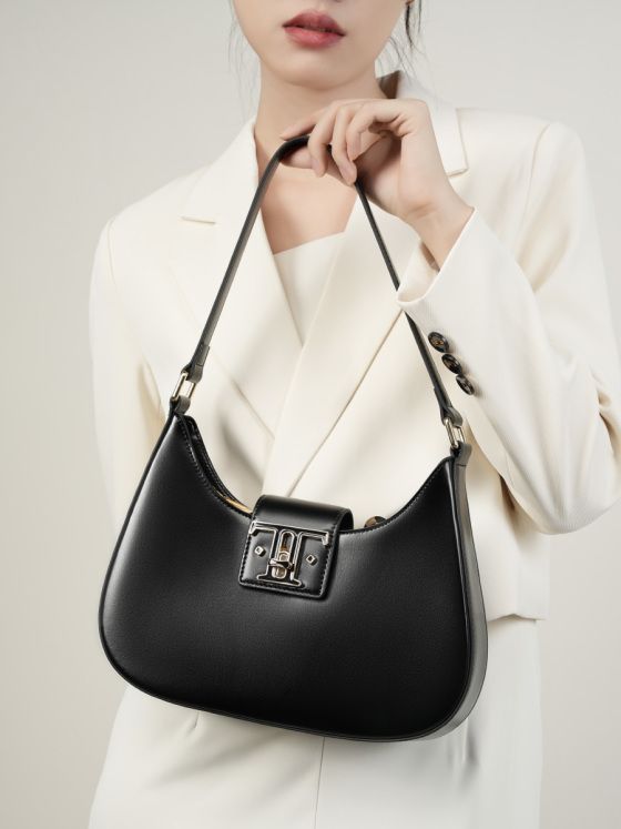 Elova Handcrafted Genuine Leather Shoulder Bag in Black - E429 view 2