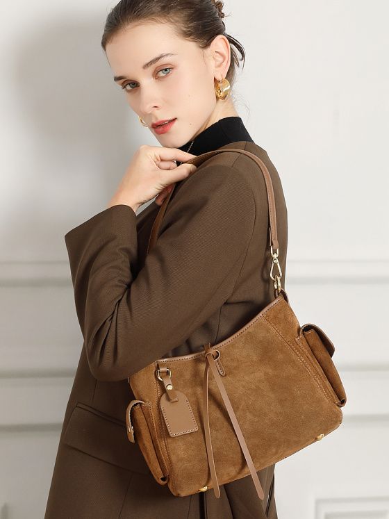 Elova Handcrafted Genuine Leather Crossbody Bag in Black - E753 view 2