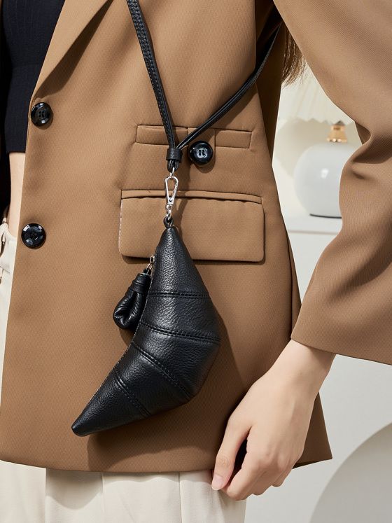 Elova Handcrafted Genuine Leather Wallet in Black - E416 view 3