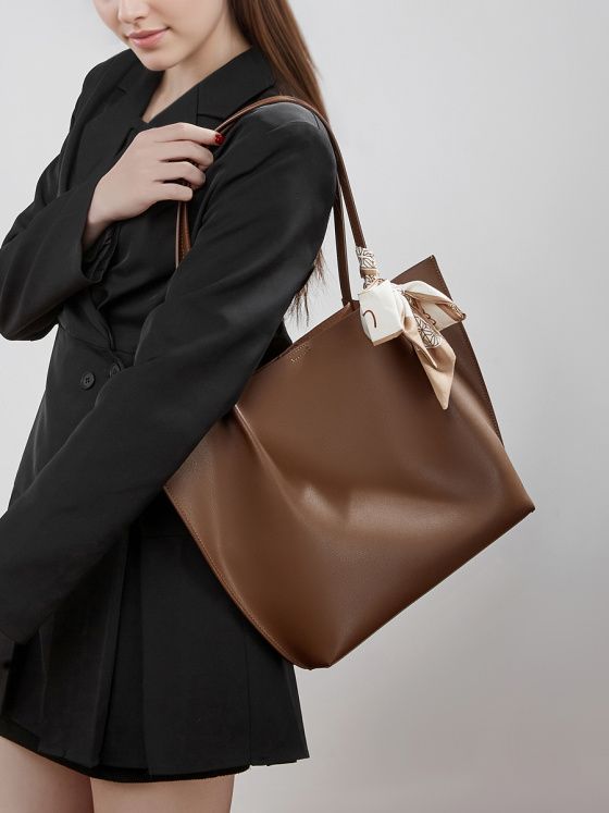 Elova Handcrafted Genuine Leather Tote Bag in Black - E815 view 2
