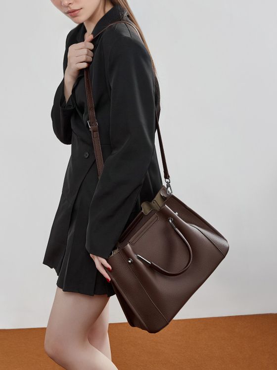 Elova Handcrafted Genuine Leather Crossbody Bag in Black - E816 view 3