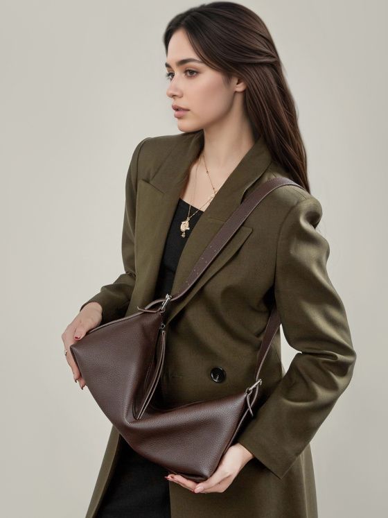 Elova Handcrafted Genuine Leather Nobo Crossbody Bag in Black - E805