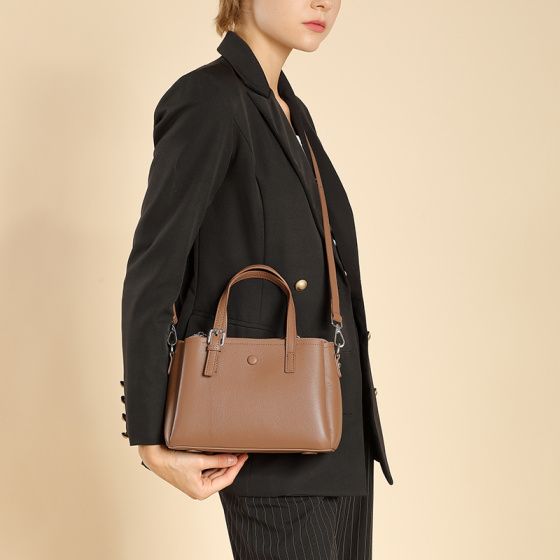 Elova Handcrafted Genuine Leather Crossbody Bag in Black - E493 view 2