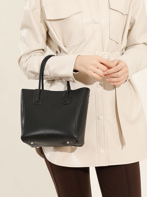 Elova Handcrafted Genuine Leather Crossbody Bag in Black - E580 view 2