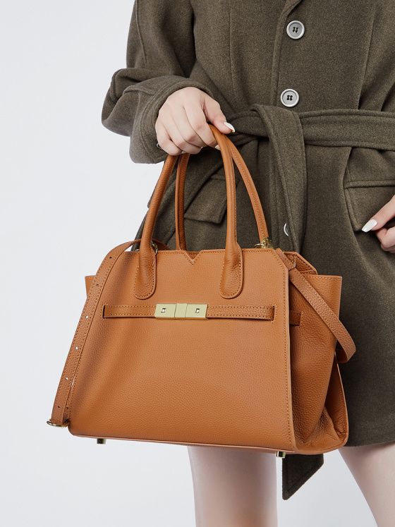 Elova Handcrafted Genuine Leather Crossbody Bag in Black - E505 view 4