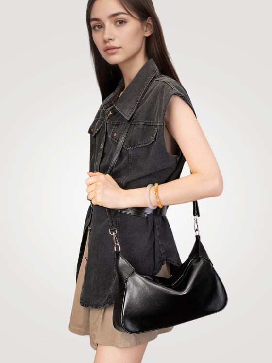 Elova Handcrafted Genuine Leather Crossbody Bag in Black - E745