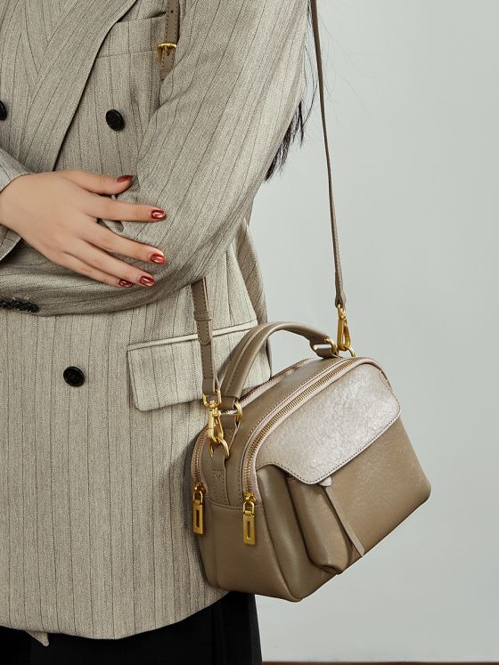 Elova Handcrafted Genuine Leather Crossbody Bag in Black - E786 view 8