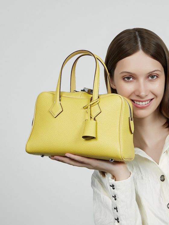 Elova Handcrafted Genuine Leather Bag in Black - E653 view 2