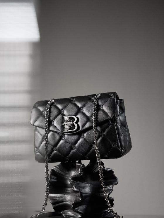 Elova Handcrafted Genuine Leather Crossbody Bag in Black - E204 view 6