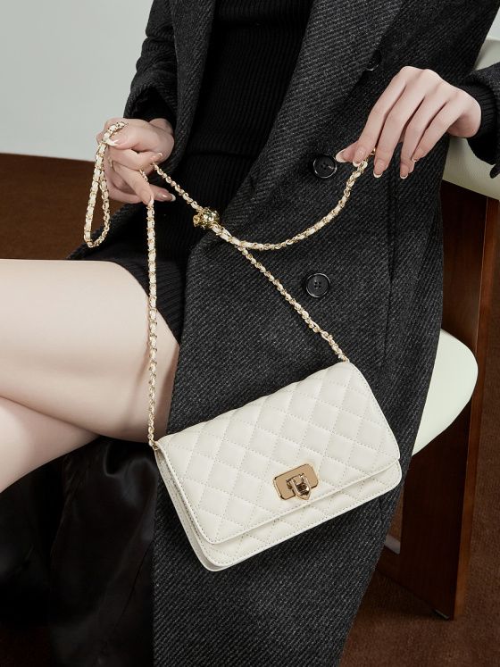 Elova Handcrafted Genuine Leather Crossbody Bag in Black - E792