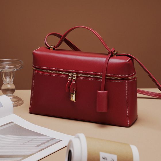 Elova Handcrafted Genuine Leather Crossbody Bag in Black - E175 view 2