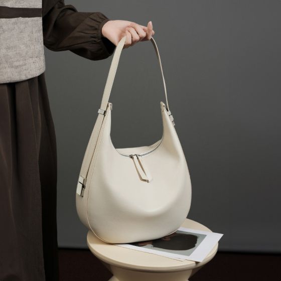 Elova Handcrafted Genuine Leather Crossbody Bag in Black - E442 view 5