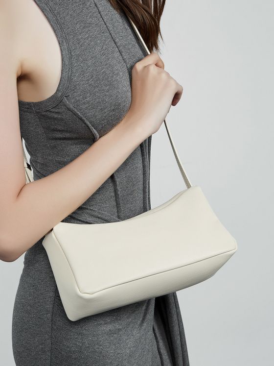 Elova Handcrafted Genuine Leather Crossbody Bag in Black - E643 view 6