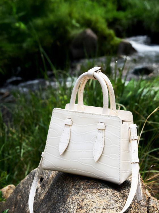 Elova Handcrafted Genuine Leather Crossbody Bag in Black - E625 view 4