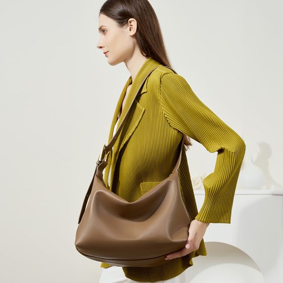 Elova Handcrafted Genuine Leather Tote Bag in Black - E418 view 3