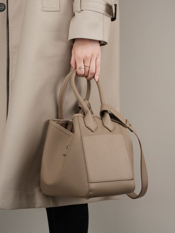 Elova Handcrafted Genuine Leather Bag in Black - E287 view 2